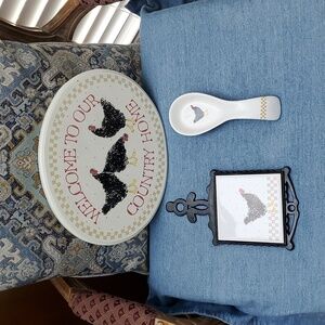 Stoneware Spoon Rest, Trivet  And Wall Plaque 1988 Country Rooster Chick…